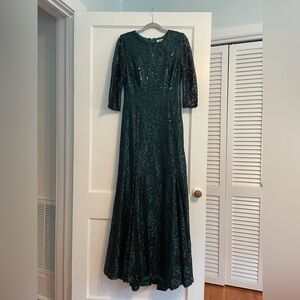 Tahari Sequined Lace Formal Evening Gown